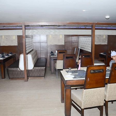 Hotel Opulence Pathānkot 外观 照片