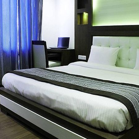 Hotel Opulence Pathānkot 外观 照片