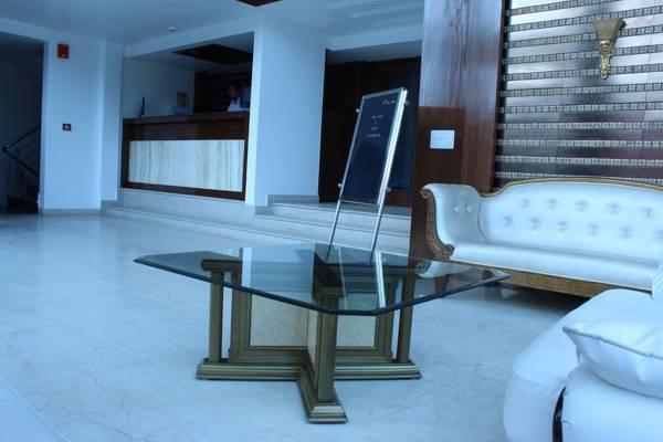 Hotel Opulence Pathānkot 外观 照片